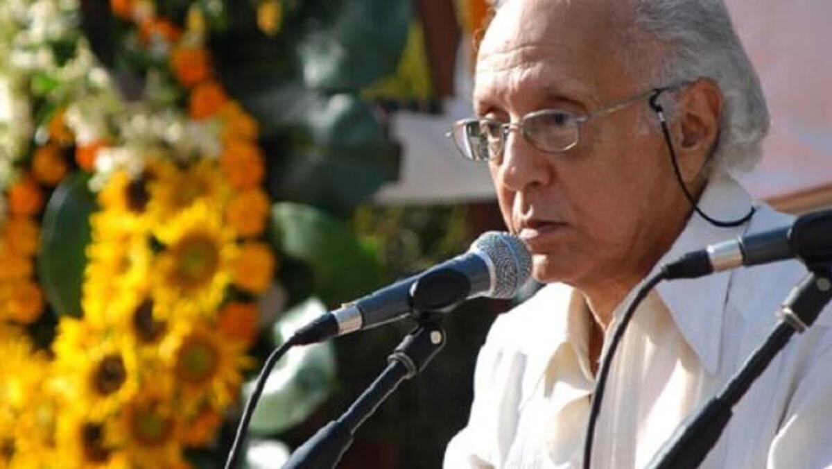 López enseñó en universidades cubanas y de otros países.