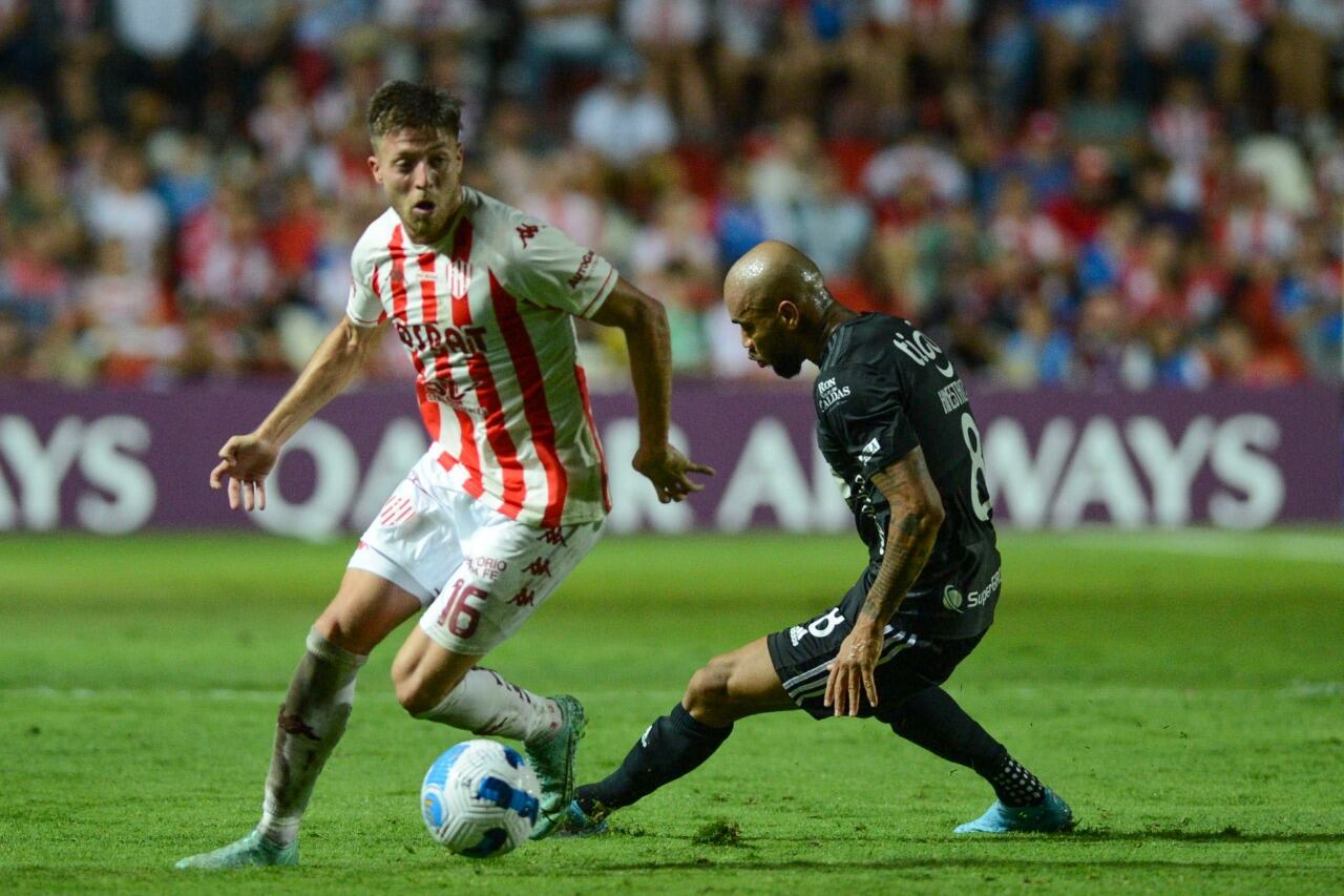 El encuentro fue equilibrado en Santa Fe