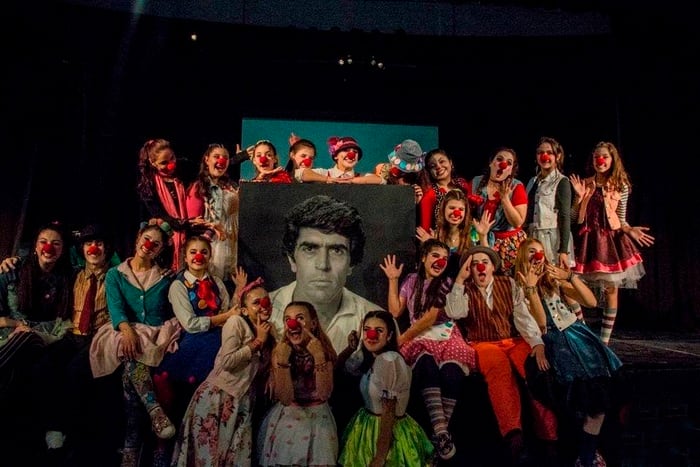 El festival no se suspende por lluvia; la entrada es libre con un bono solidario