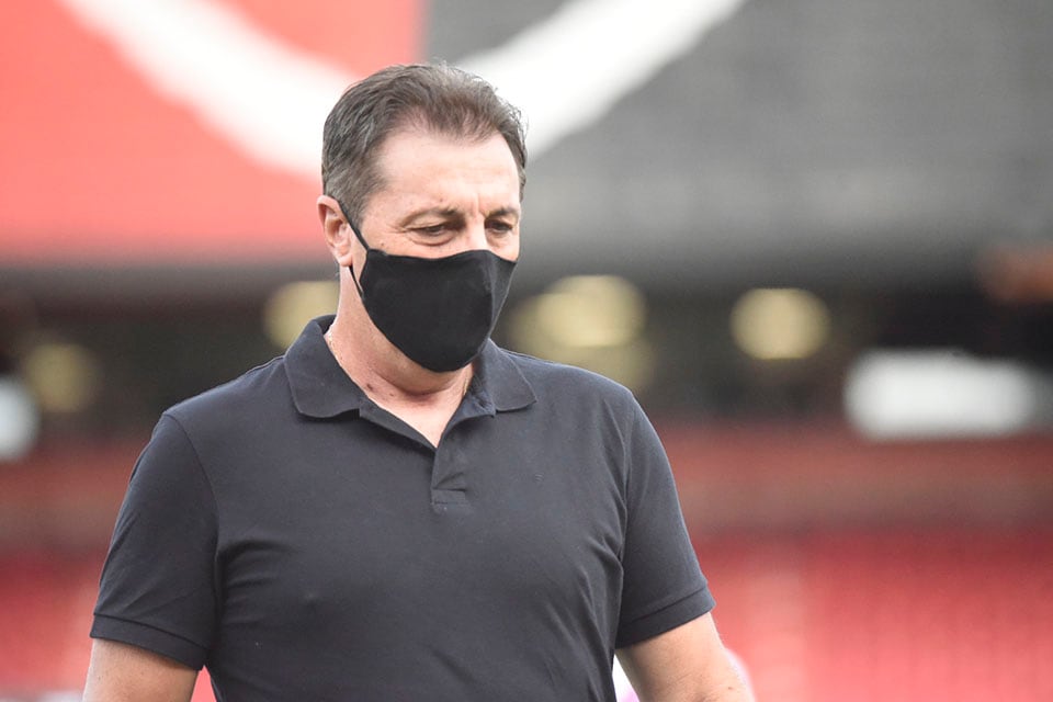 El técnico leproso no le encuentra la vuelta al equipo.