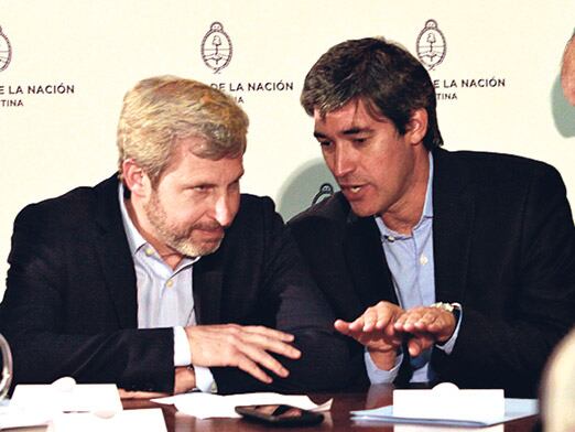 El ministro Rogelio Frigerio y el secretario de Asuntos Políticos, Adrián Pérez.