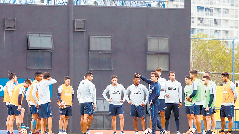 El Mellizo pondrá en cancha lo mejor que tiene a disposición, con Gago esperando en el banco.