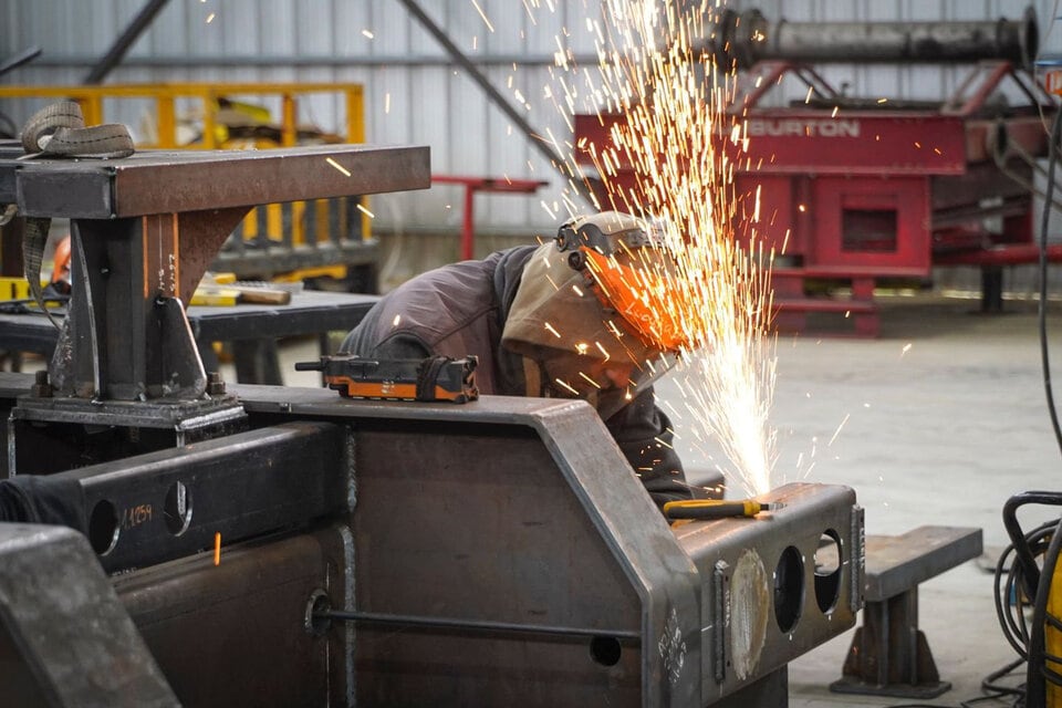 Los trabajadores metalúrgicos y de la construcción tenían prevista una revisión salarial a mitad de este año.