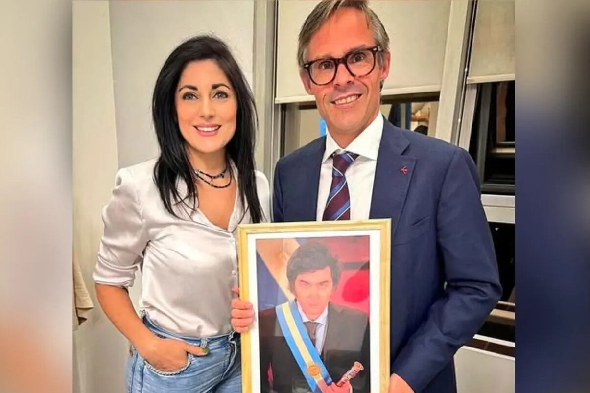 La diputada nacional Juliana Santillán junto al magnate Foster Gillett, inversor en Estudiantes de la Plata.