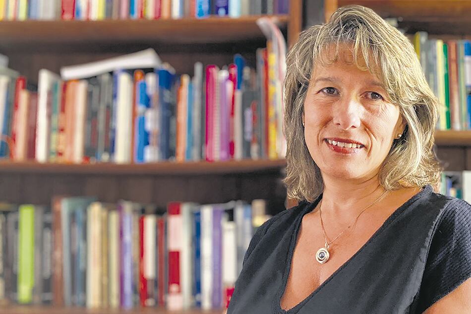 Verónica Cruz: Prosecretaria de Derechos Humanos de la Universidad Nacional de La Plata (UNLP) e integrante de la Red Universitaria de Género (RUGE).