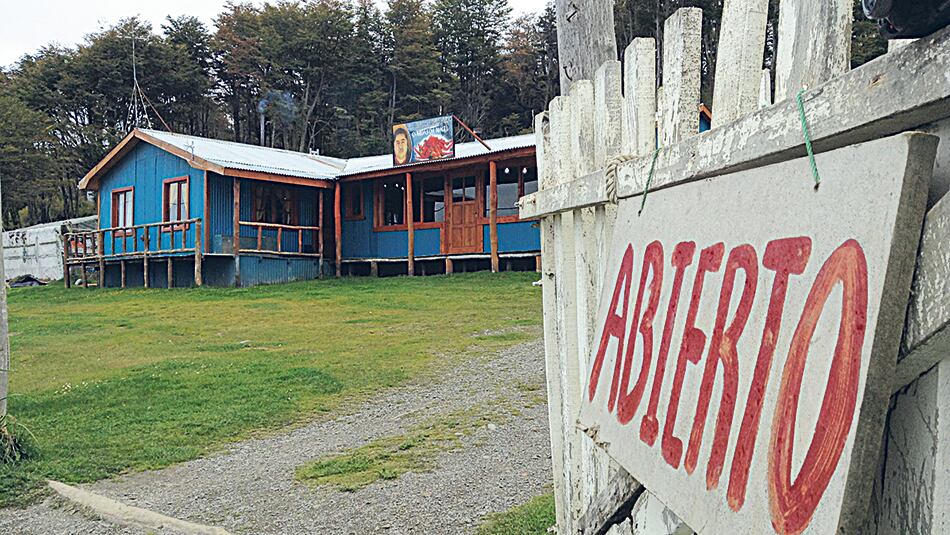Puerto Almanza, el punto de partida de los pescadores, a un paso de la isla chilena Navarino.