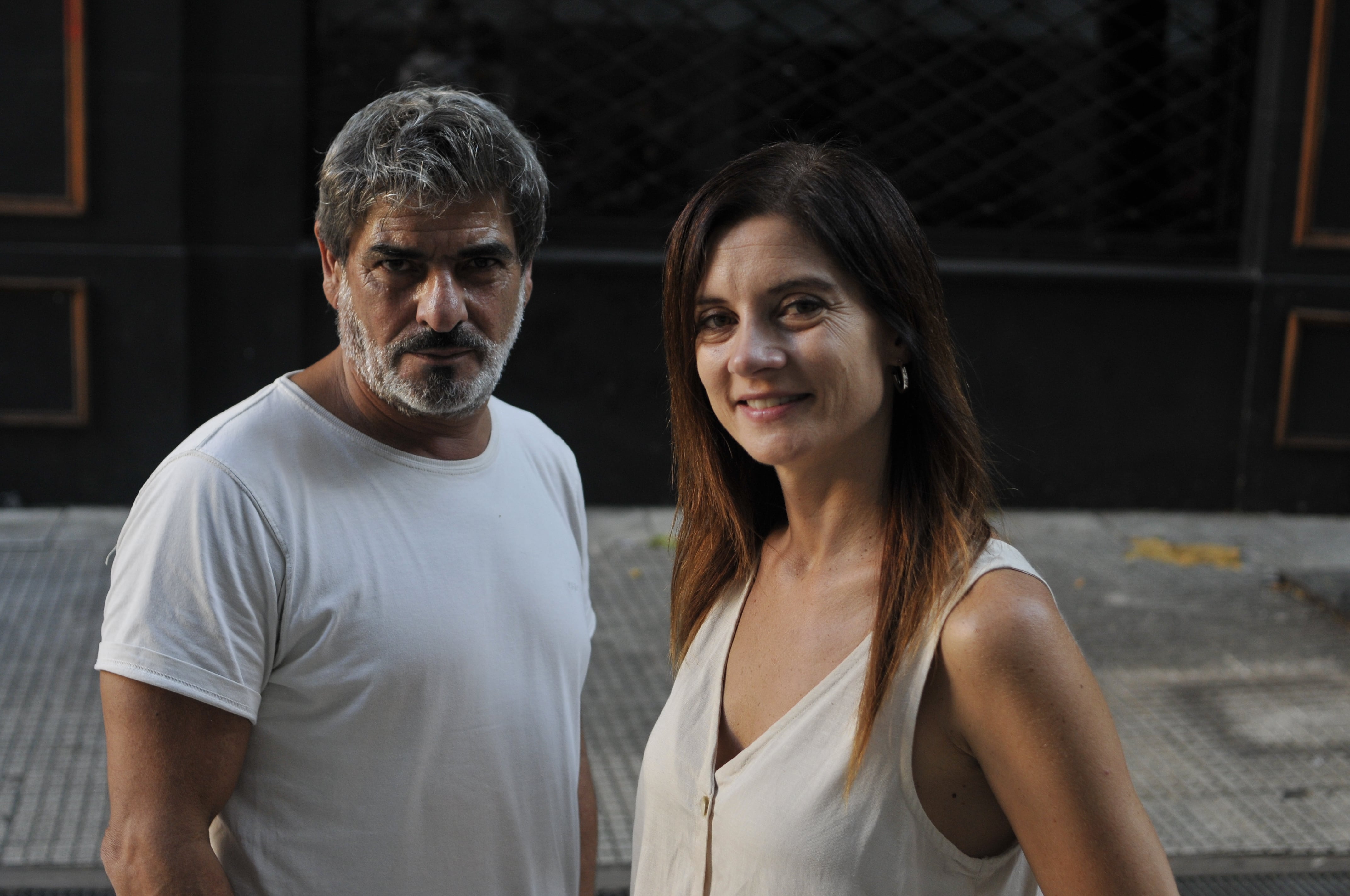Roberto Vallejos y Agustina Peres. La obra puede verse los sábados en Nün Teatro. 