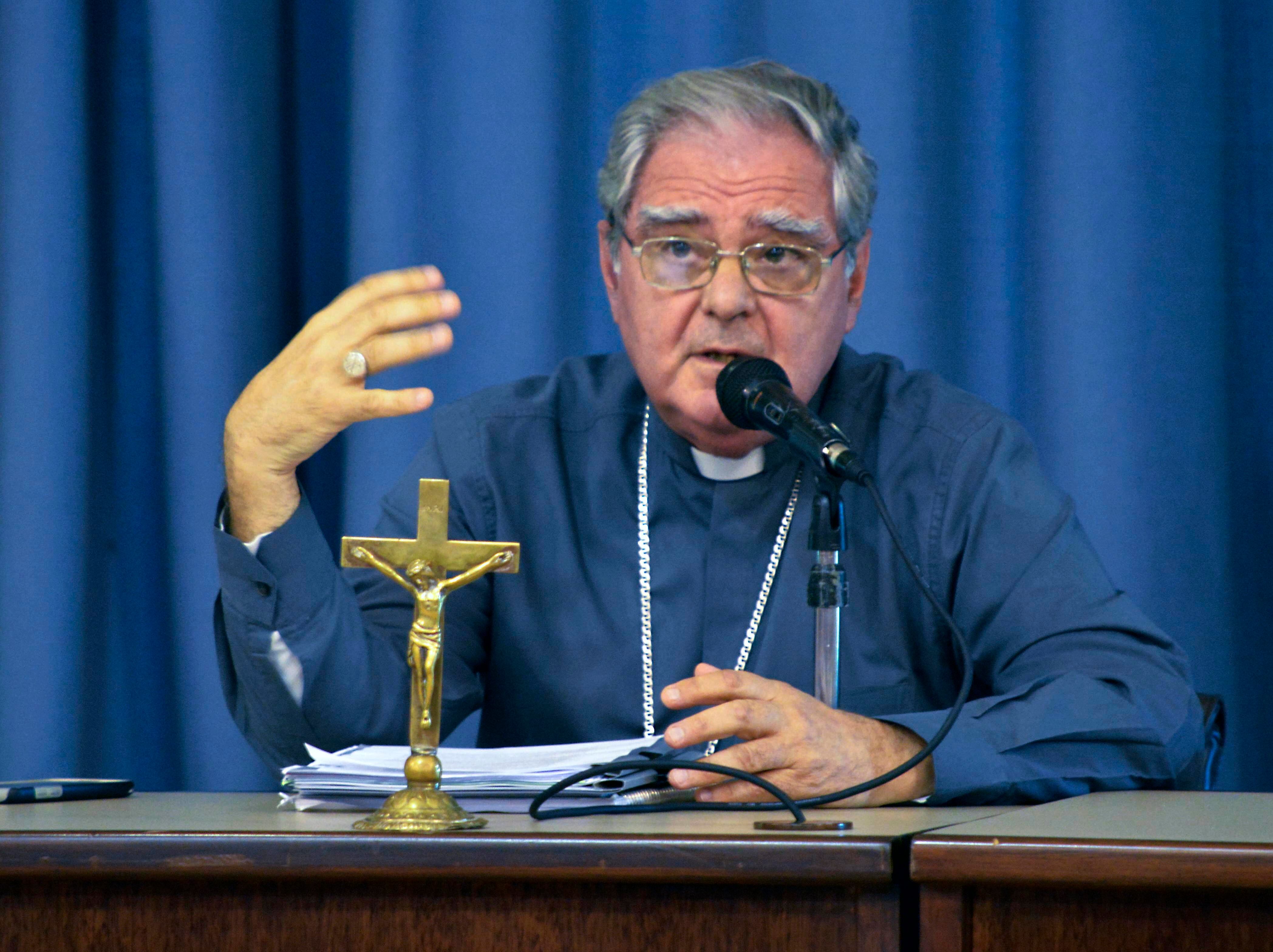 El obispo Oscar Ojea.