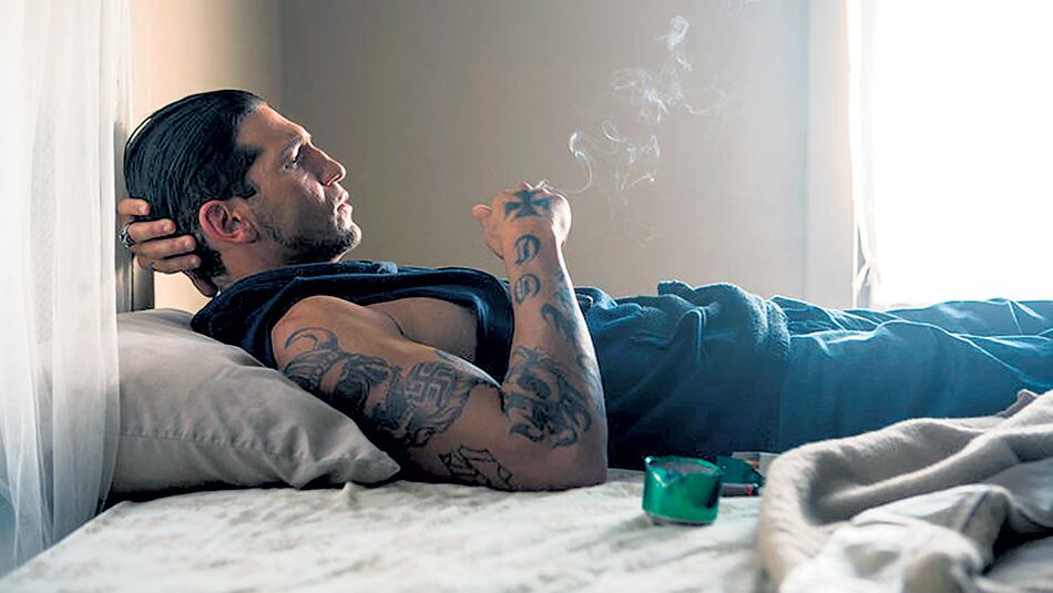 Para su personaje en Shot Caller, Bernthal se entrevistó con criminales de la vida real.