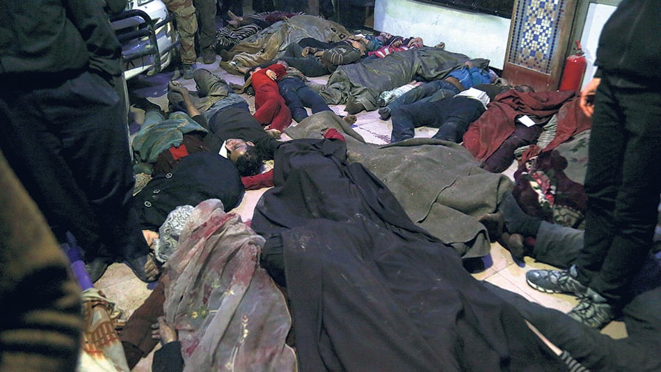 Los Cascos Blancos difundieron fotos tras el presunto ataque con armas químicas en Duma.