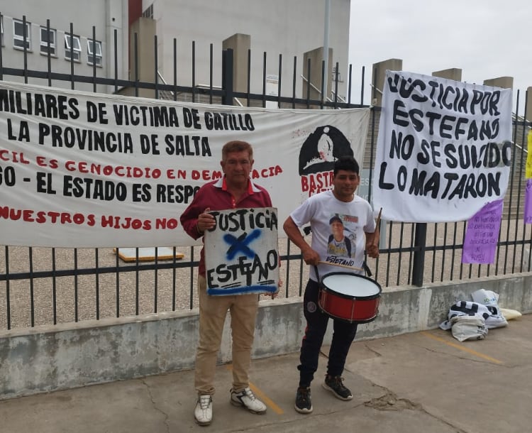 Jorge Barrios (izquierda).  