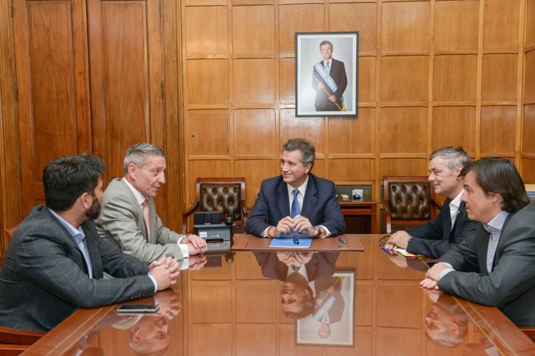 Etcheverehe y Del Solar (segundo desde la derecha), habrían incurrido en un delito.