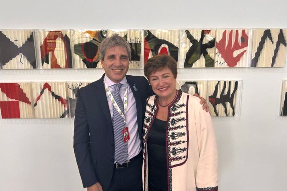 No me sigas, no me abraces. Como en un bolero, Toto y Kristalina se aman y se hacen daño a la vez