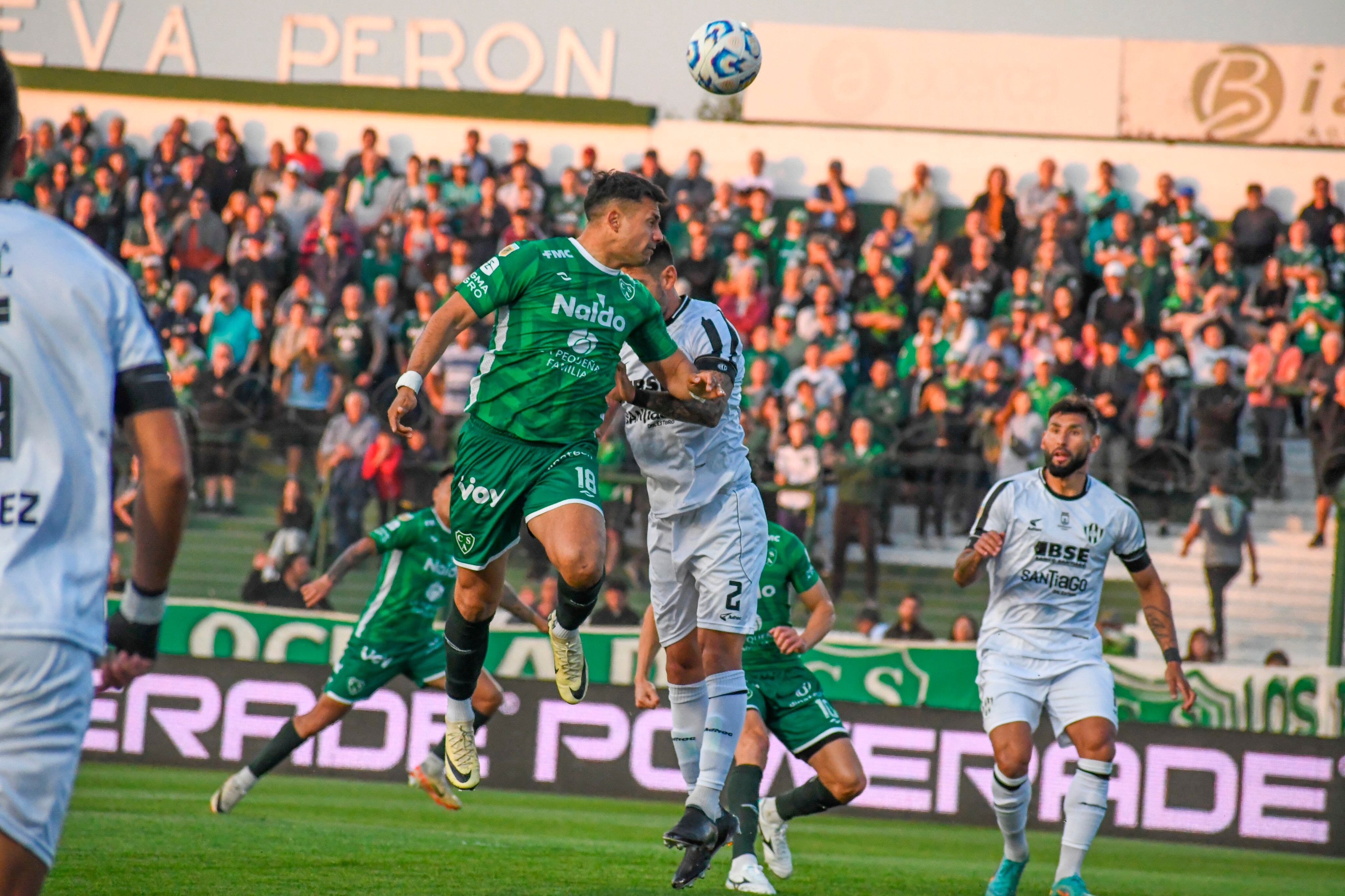 Sarmiento sigue en caída libre, mientras Central Córdoba no para de subir