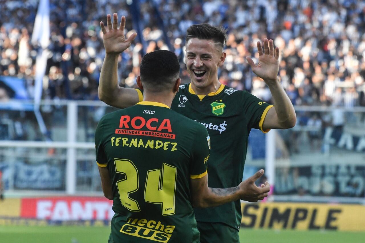Hugo Fernández fue una de las figuras, con dos goles para Defensa