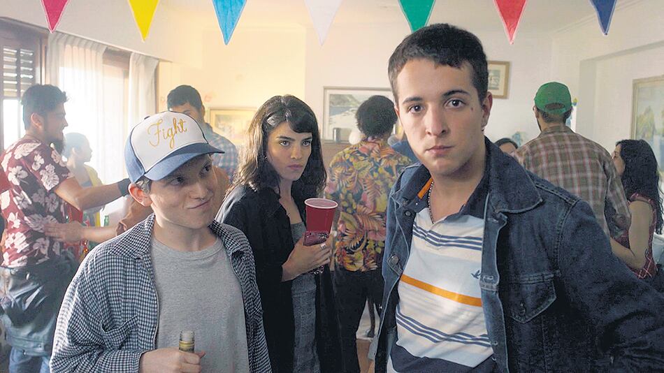 Elige propone una historia de diversión juvenil.