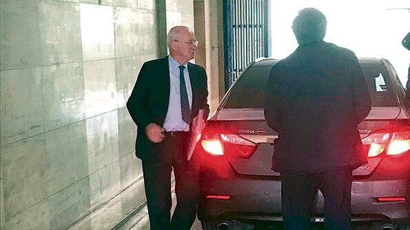 Paolo Rocca al ingresar ayer a los tribunales de Comodoro Py, en el barrio porteño de Retiro.