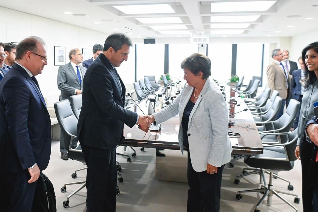 El ministro de Economía, Sergio Massa, y la titular del Fondo, Kristalina Georgieva.
