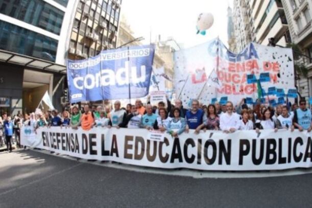 La UBA recordó la obligación del Estado de promover una educación de calidad en todos los niveles