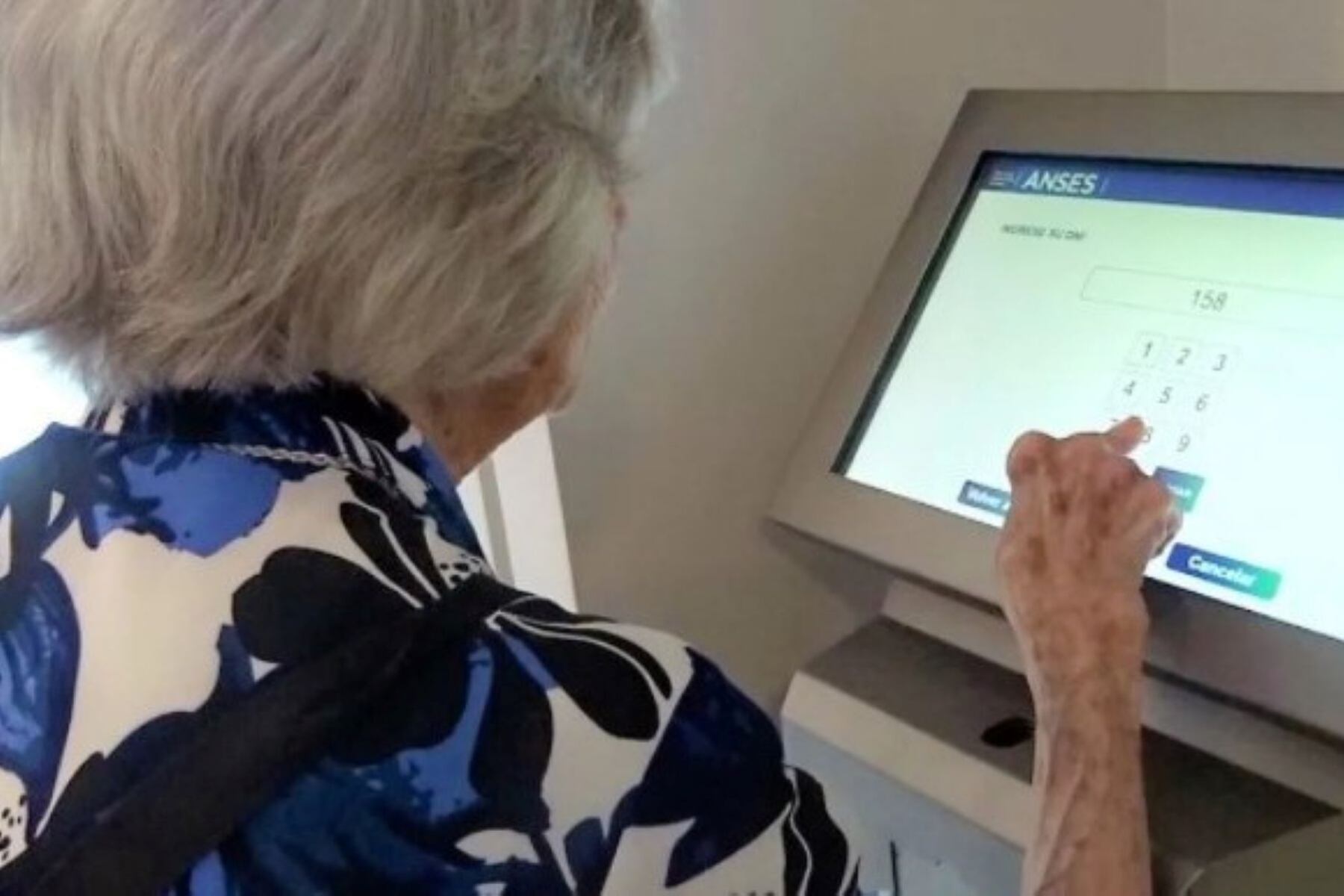 Desde este martes, no se pedirá más la fe de vida para el cobro de jubilaciones y pensiones.