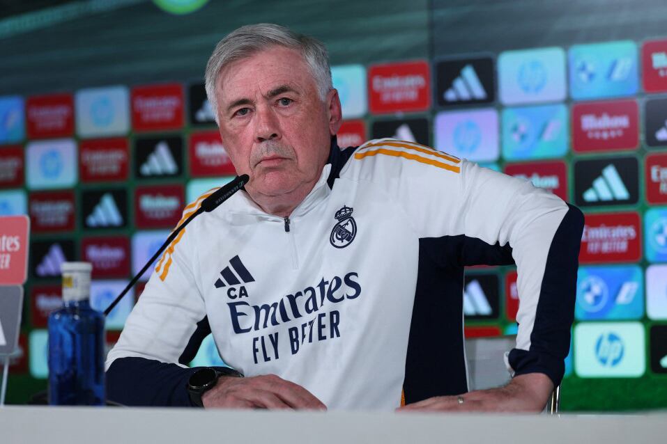 Carlo Ancelotti y su habitual seriedad.