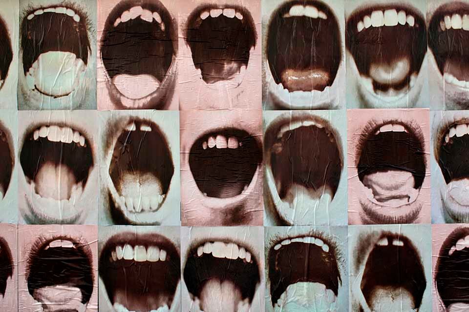 Bocanada, serie de intervenciones de  la artista Graciela Sacco. 