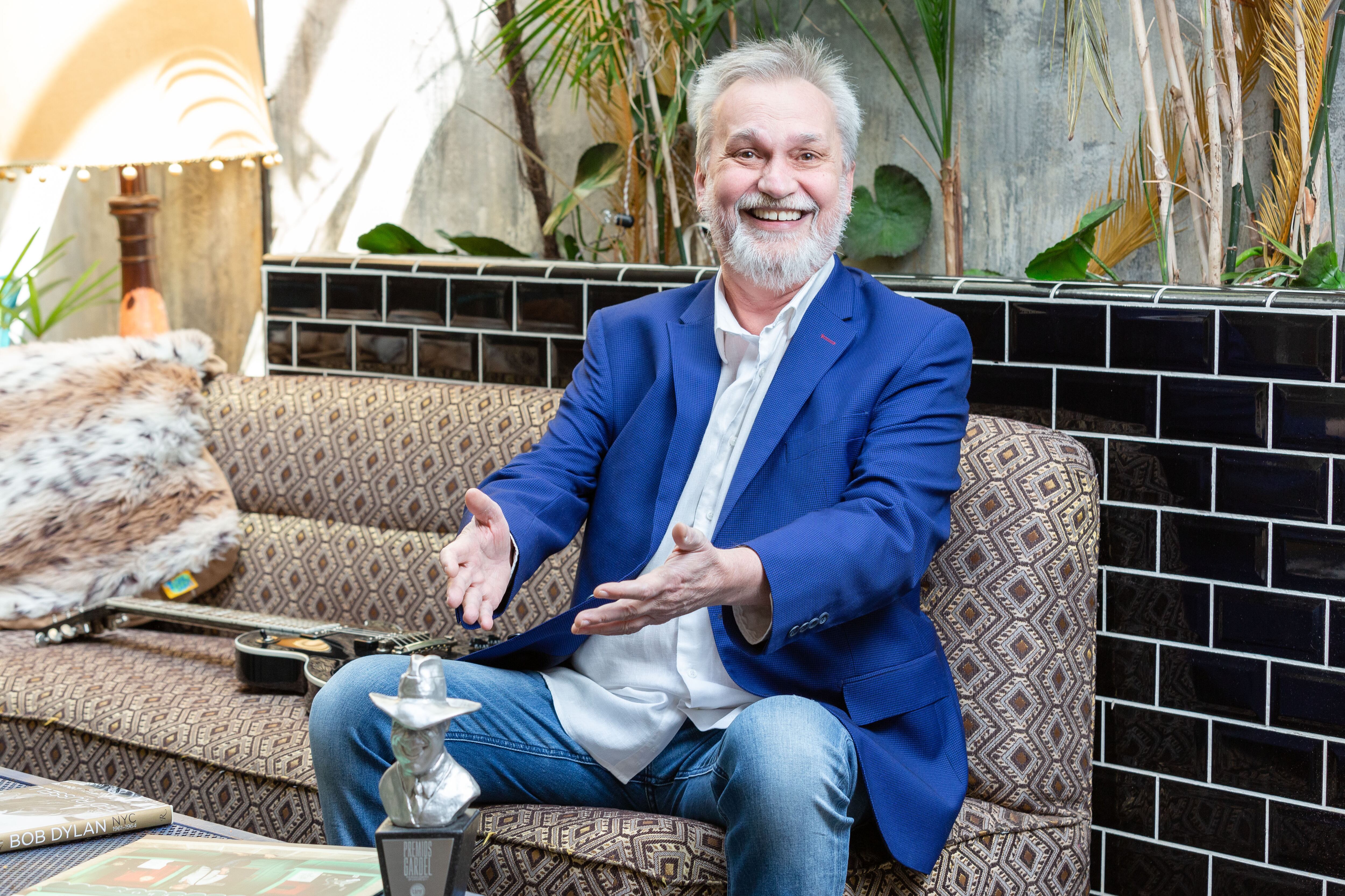 “Existe un montón de música nueva gracias a la alfombra que pudimos tirar”, dijo Lebón. 