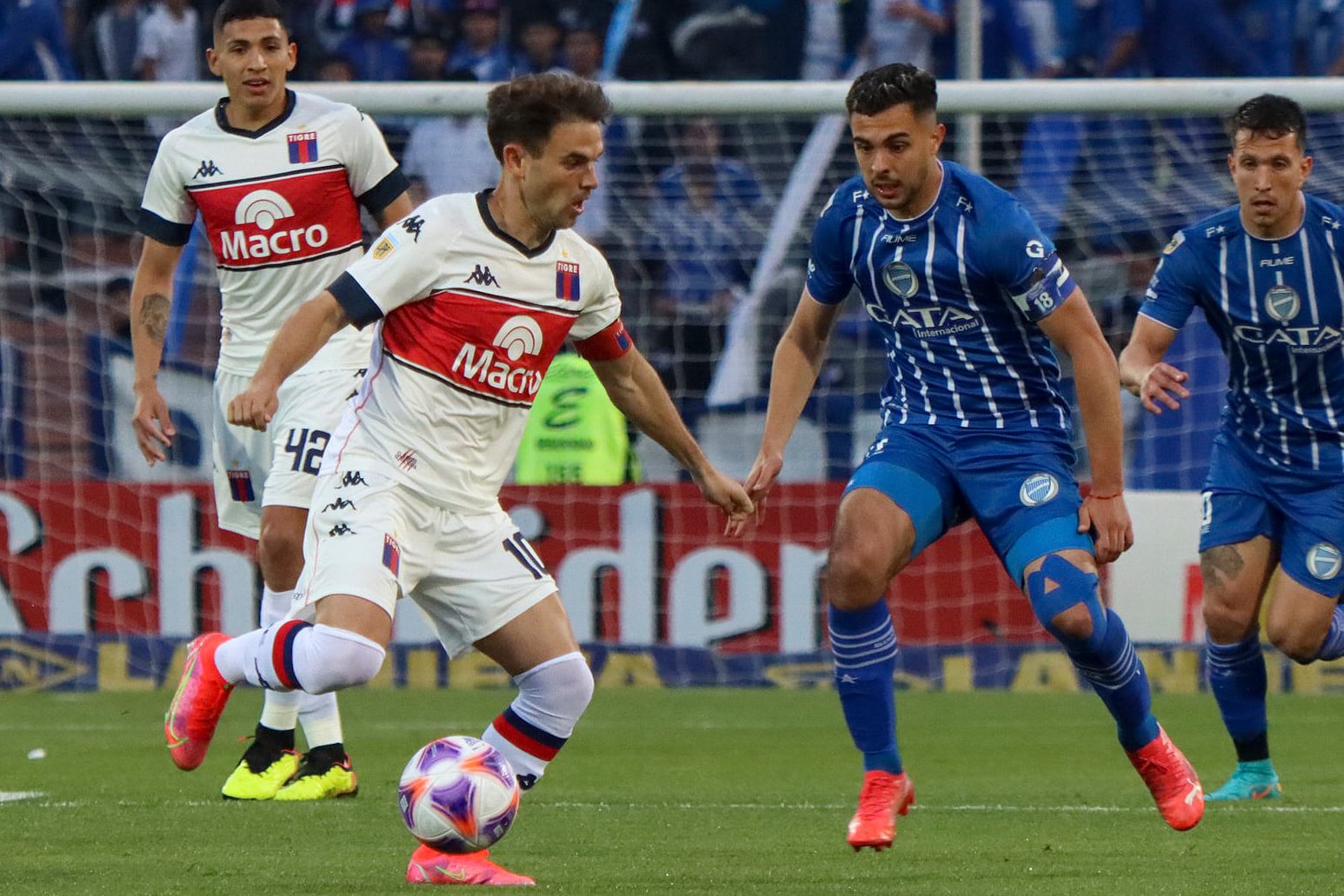 Menossi encara en la mitad de la cancha