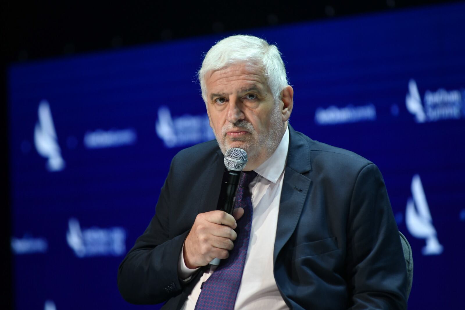 El exfuncionario del área de agricultura, Fernando Vilella, afirmó que “me gustaría saber cuáles son las metas que no cumplimos”.