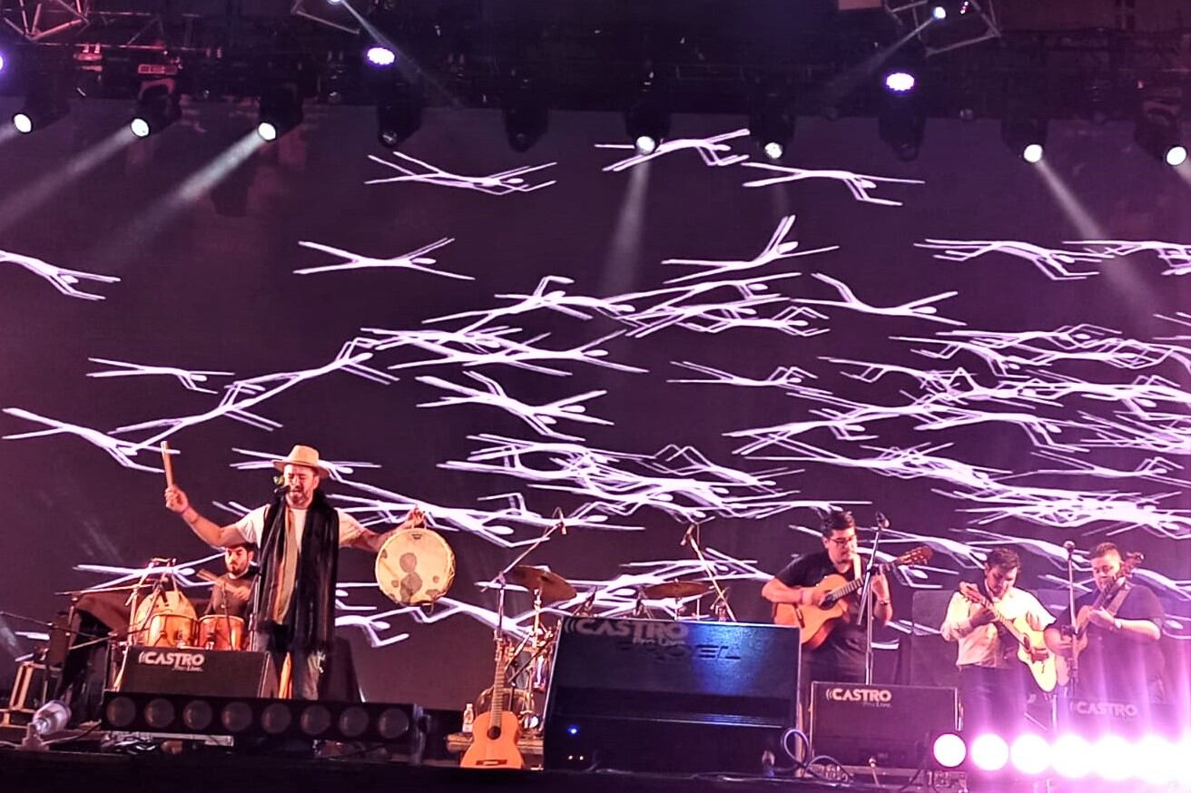 Josho González, cantautor de la nueva trova riojana.