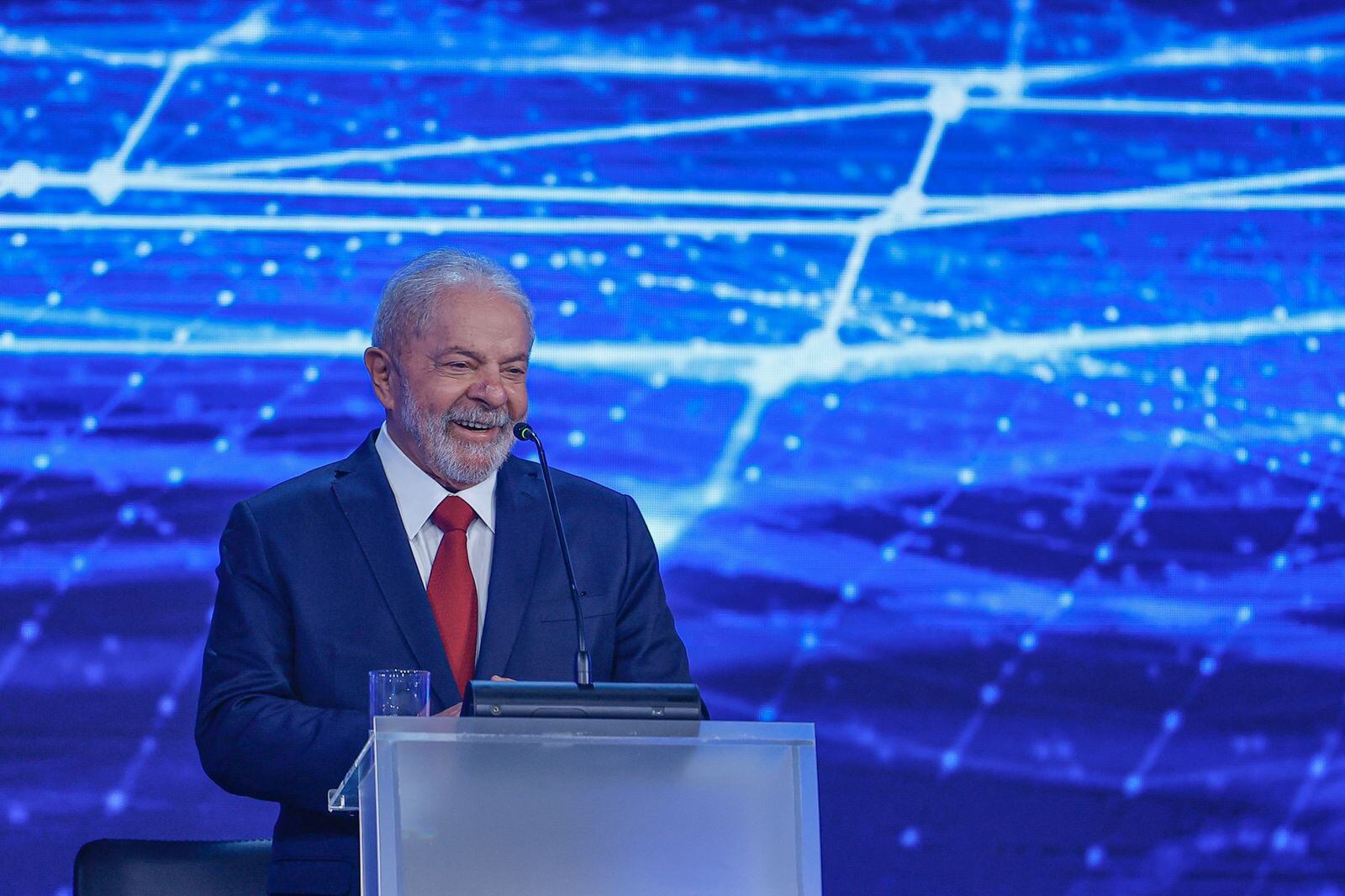 El expresidente de Brasil Luiz Inácio Lula da Silva durante el primer debate / Twitter de Lula da Silva