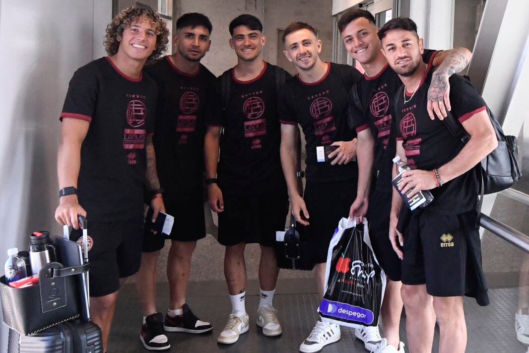 Los jugadores de Lanús camino a Belo Horizonte.