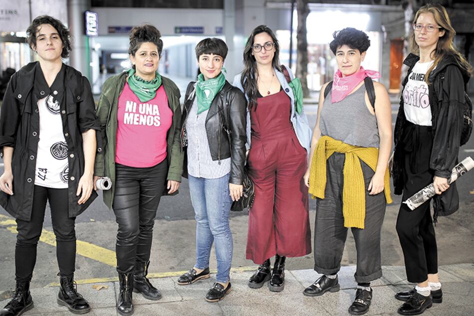 Luci Cavallero, Alejandra Rodríguez, Ana Megna, Verónica Gago, Mariela Scafatti y Cecilia Palmeiro, del Colectivo Ni Una Menos