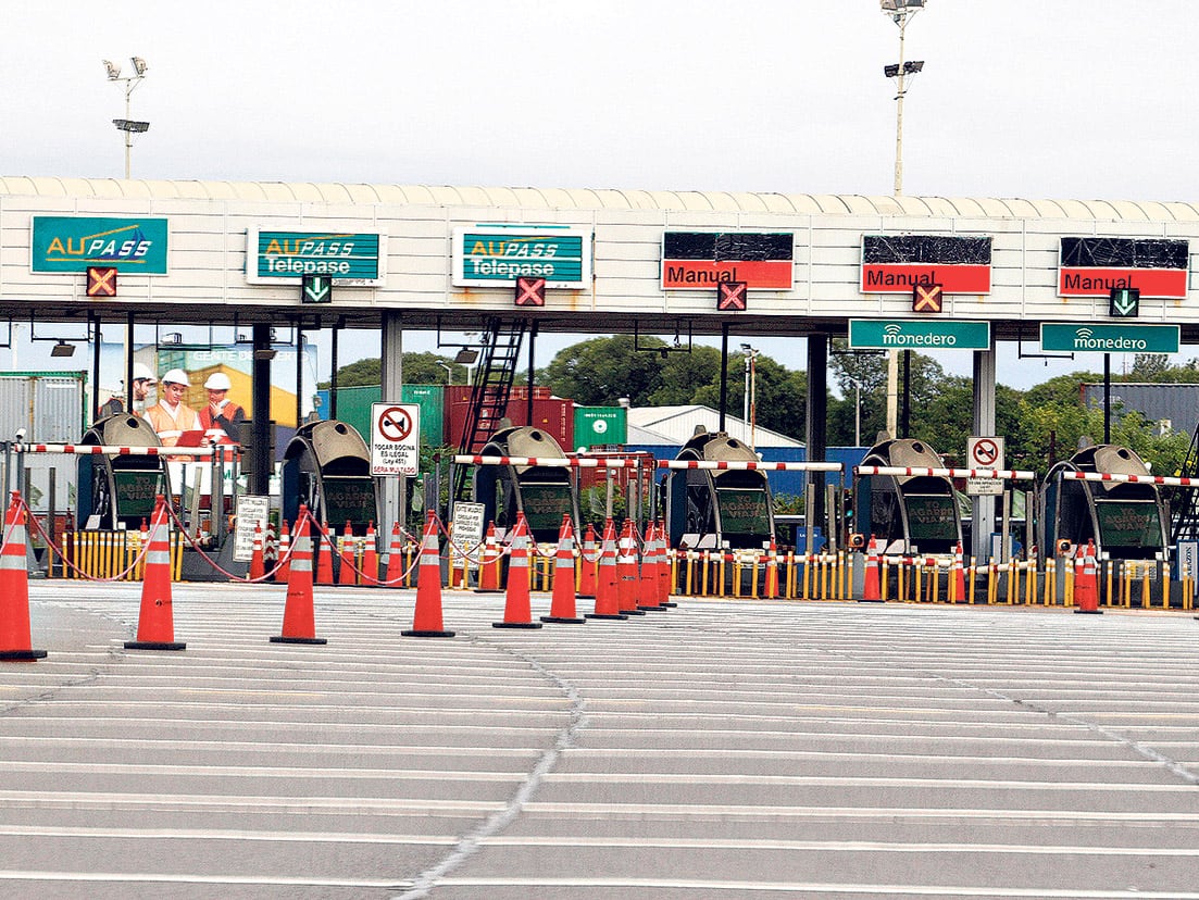 Con el próximo aumento, el peaje en la Illia para autos se habrá elevado en menos de diez años de 0,50 a 25 pesos en hora pico.