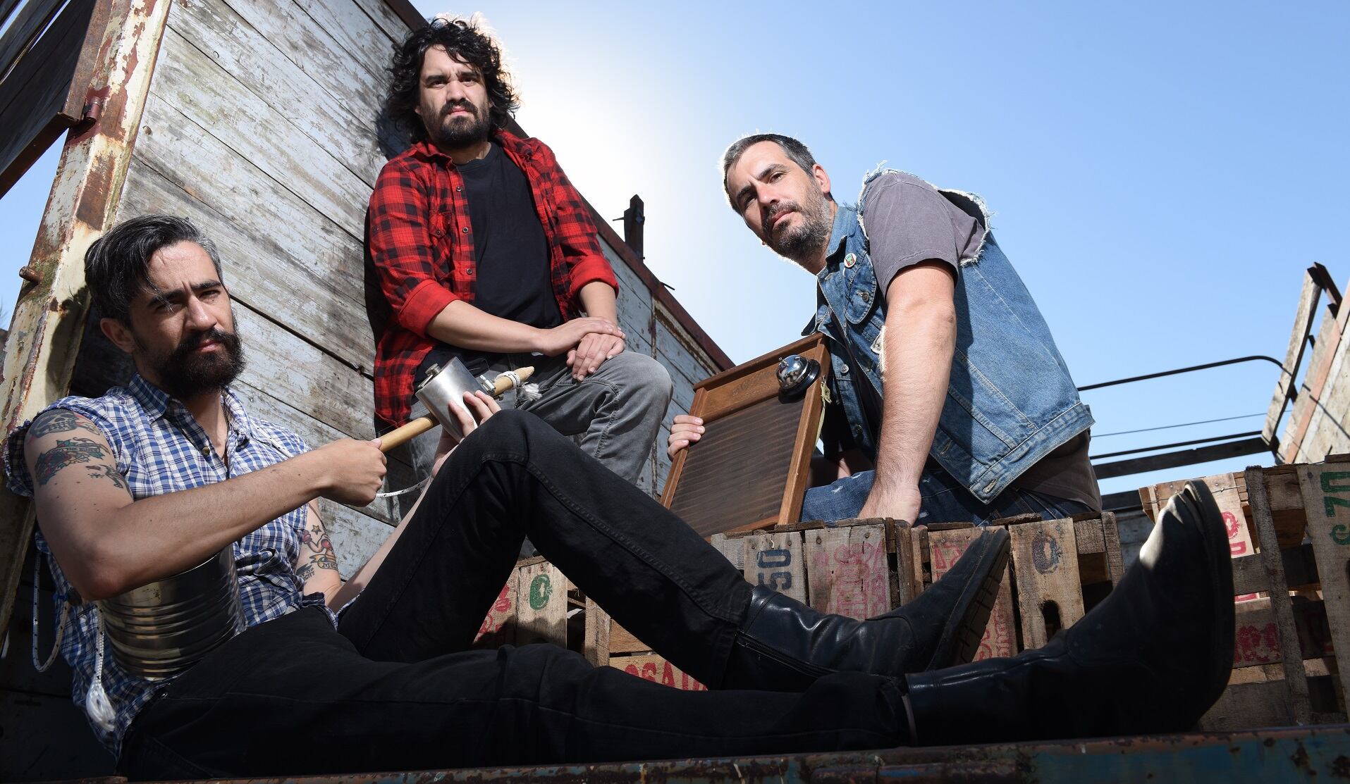 Para el Míster, el segundo disco del grupo “intenta discutir la mirada binaria que se impone en nuestra sociedad”