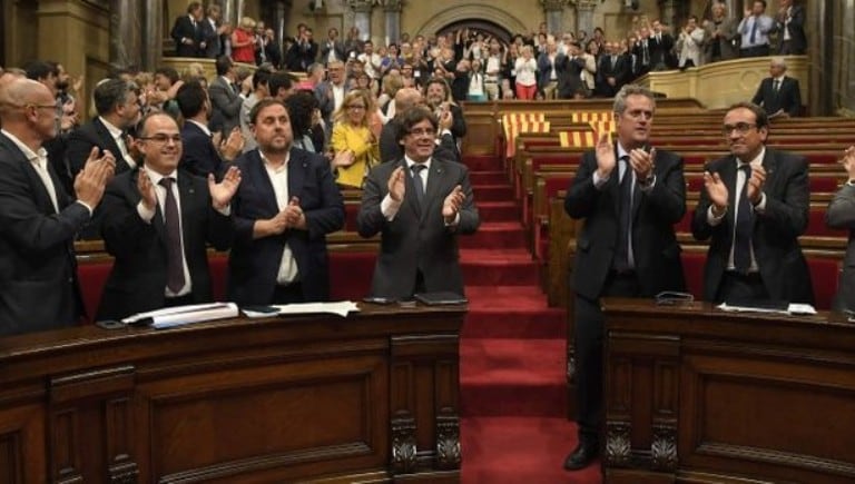 El pleno del parlamento catalán, el día que se convocó al 1-O.