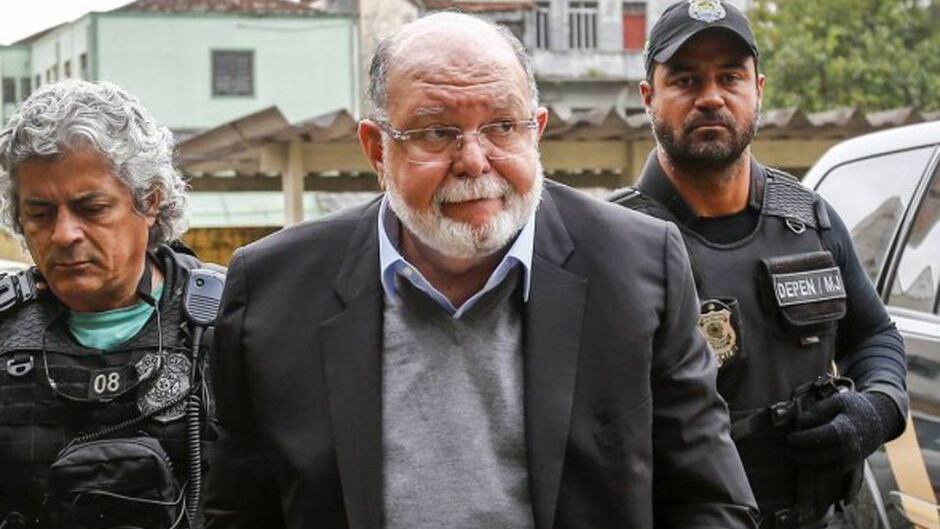 Pinheiro de OAs siendo llevado a declarar. Mintió en reiteradas ocasiones.