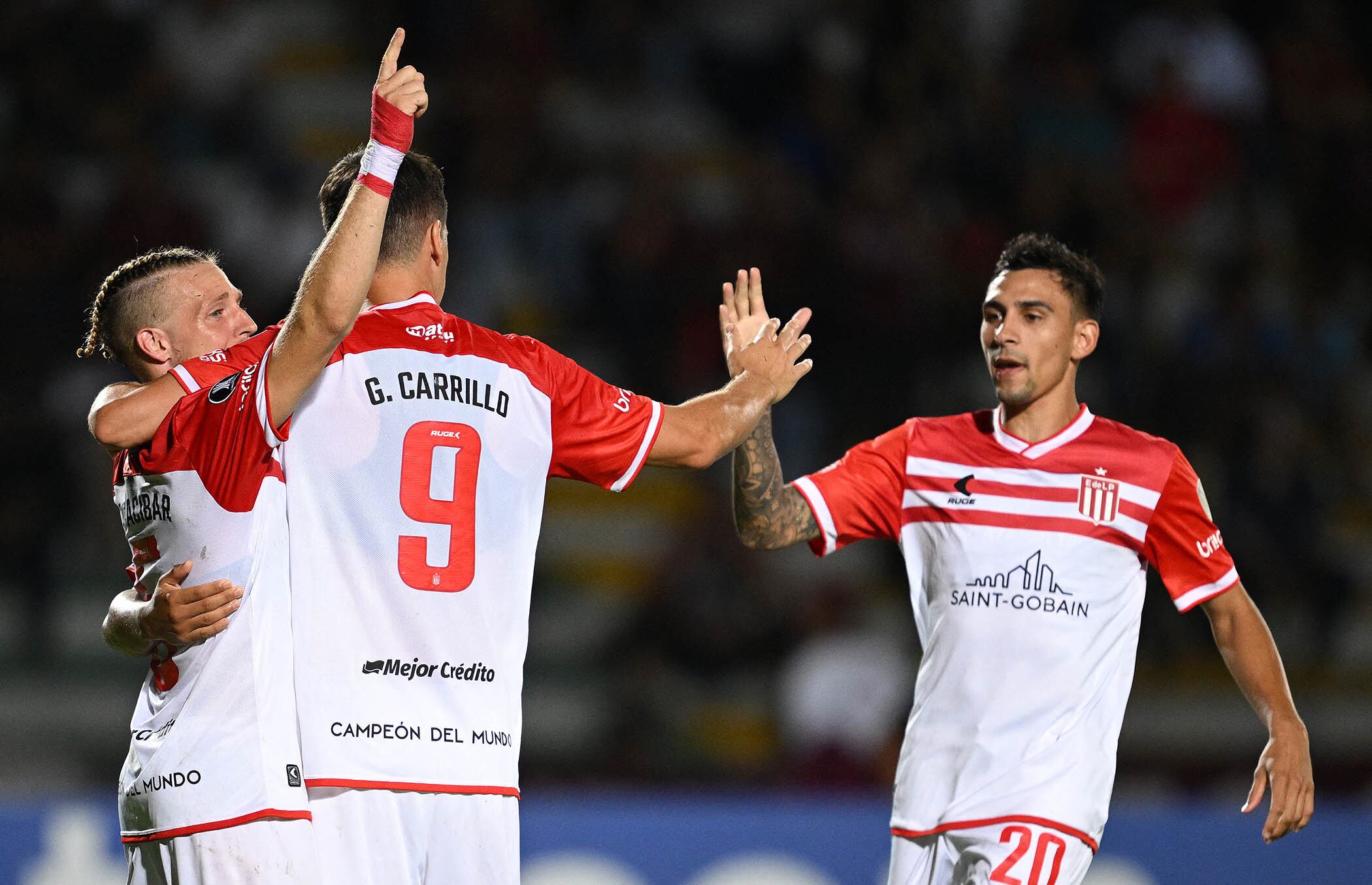 Ascacíbar sentenció el pleito de penal.