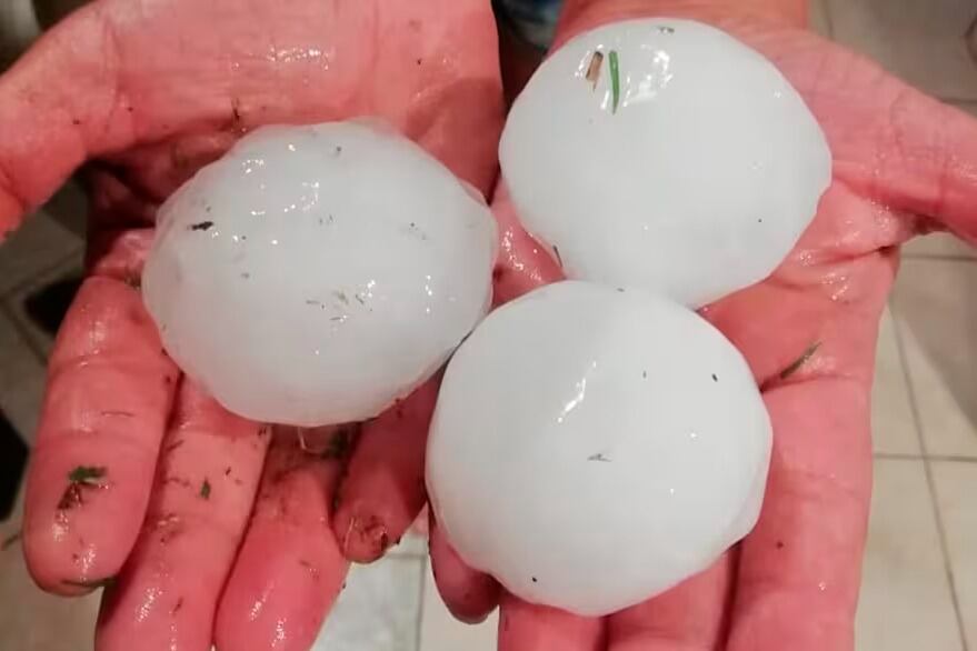 No son huevos sino granizo.