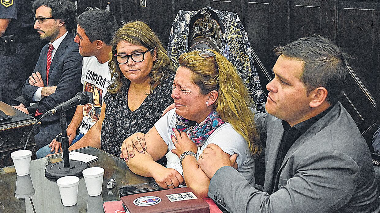 La madre de Micaela se quebró cuando escuchó la lectura de la sentencia.