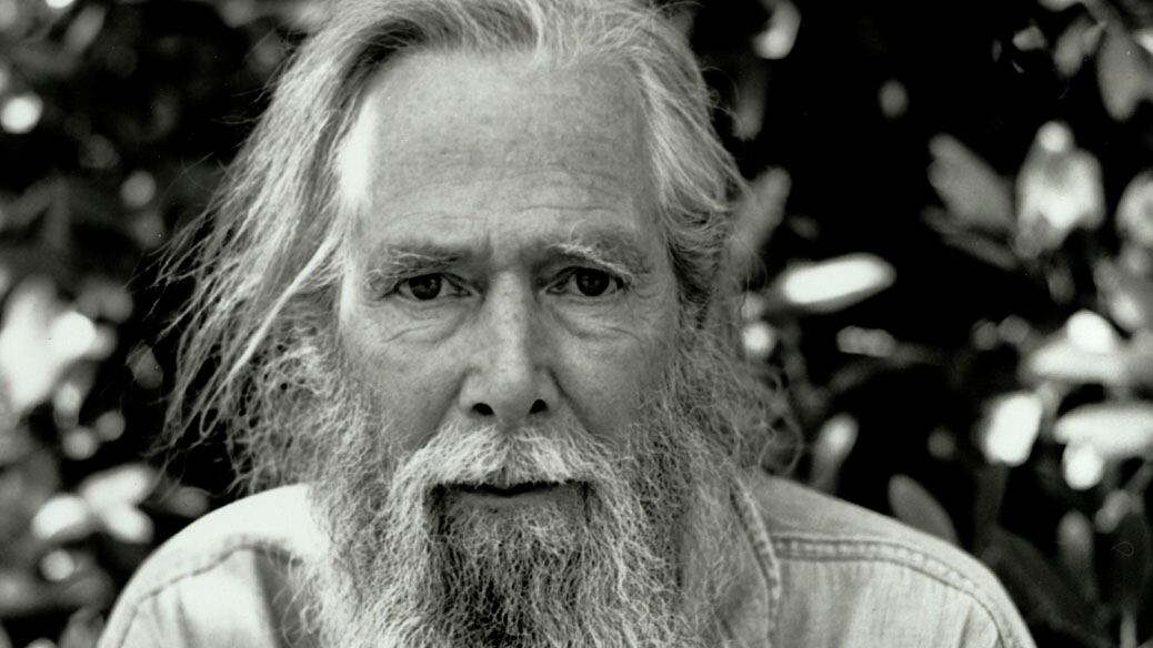 Savage estudió Filosofía en Heidelberg y dio clases en Harvard sobre Nietzsche y Karl Marx.