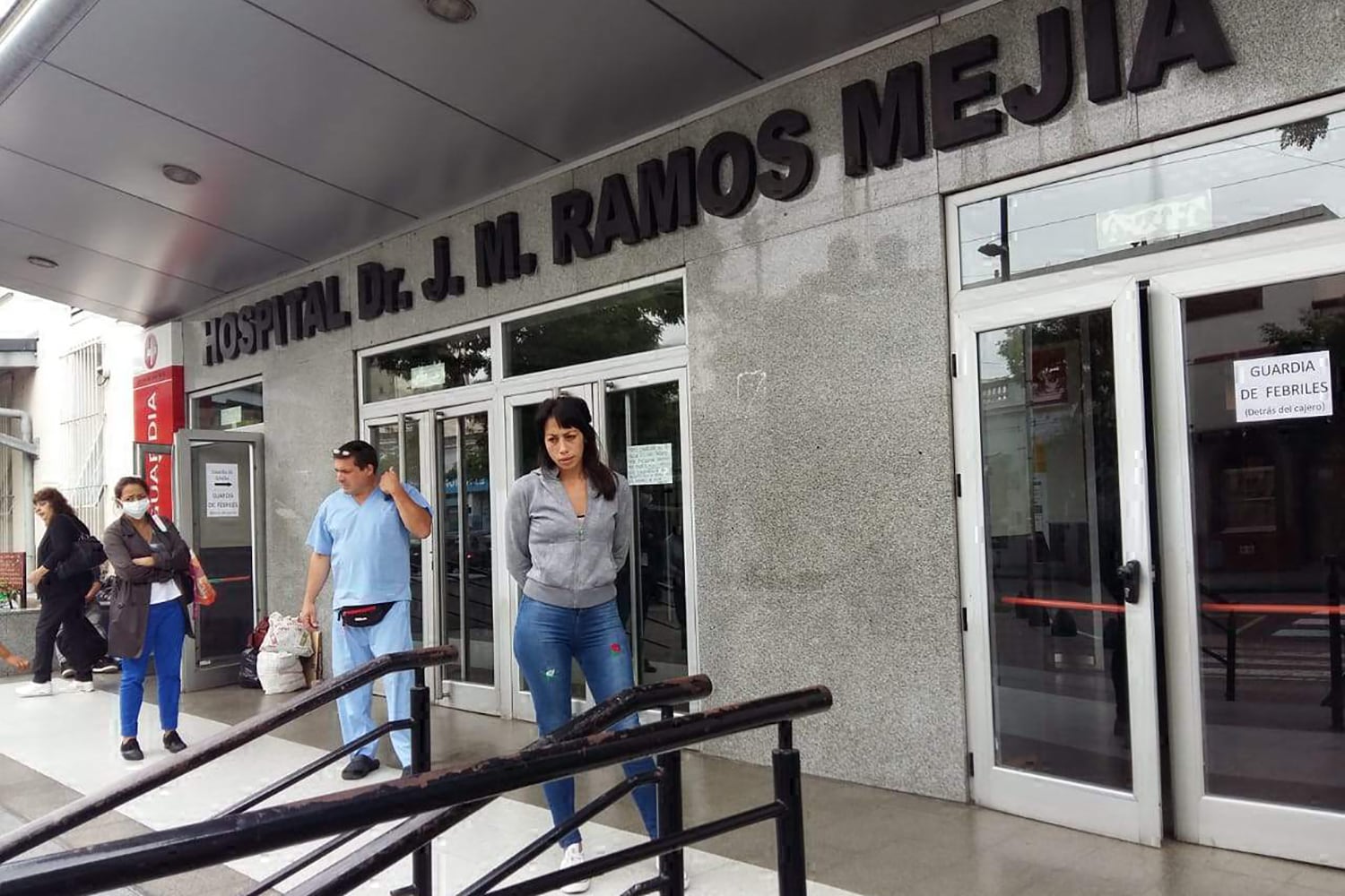 En el Ramos Mejía los trabajadores de la salud reclaman por insumos.