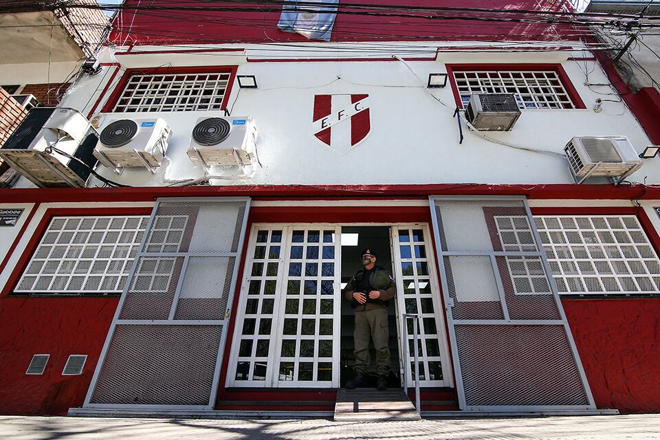 El Club Echesortu fue allanado por Gendarmería y Afip.