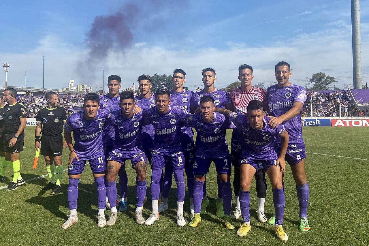 El equipo que logró el ascenso a la Primera Nacional.