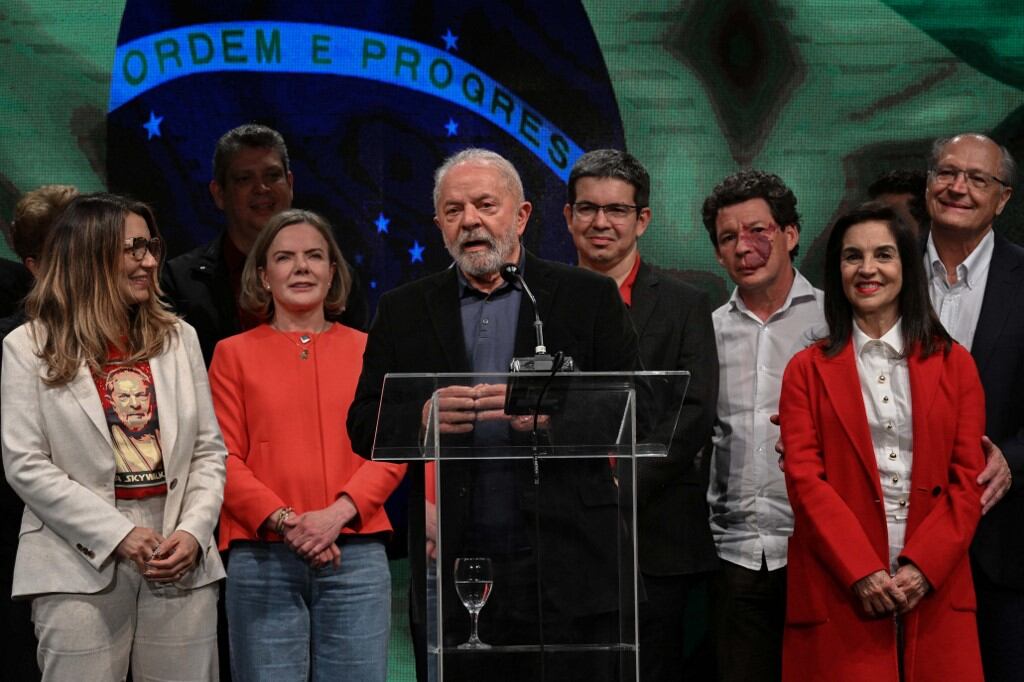 "Para la desgracia de algunos, tengo 30 días más para hacer campaña", bromeó Lula durante un mensaje a sus seguidores. (Foto: AFP)