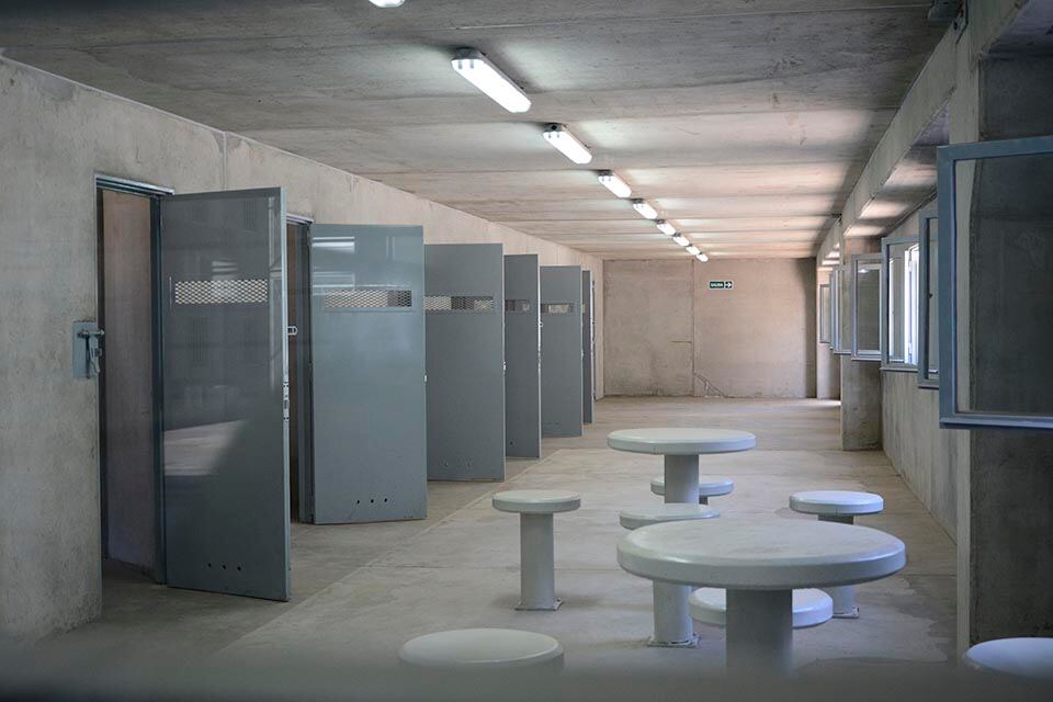 En el penal de 27 febrero al 7800 "hay problemas estructurales". 