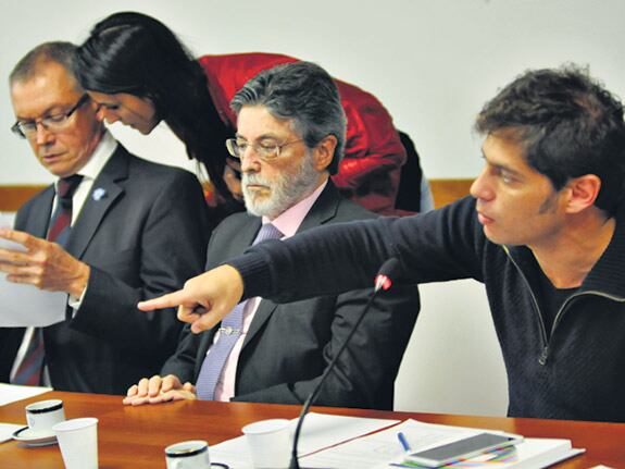 Kicillof cruzó a Abad y describió la iniciativa como un fracaso.