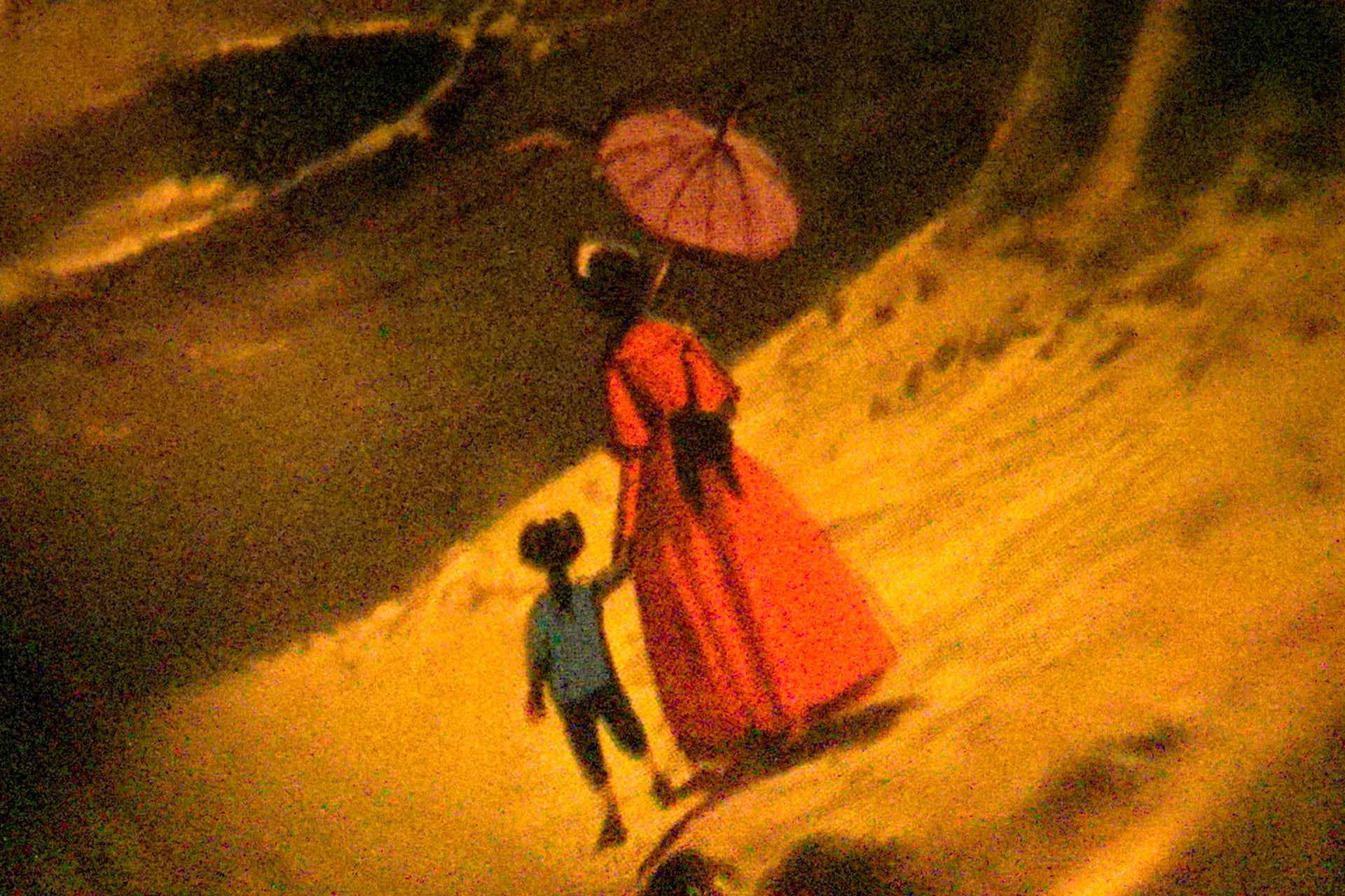 La directora crea una red con la que articula el perfil de una tragedia.