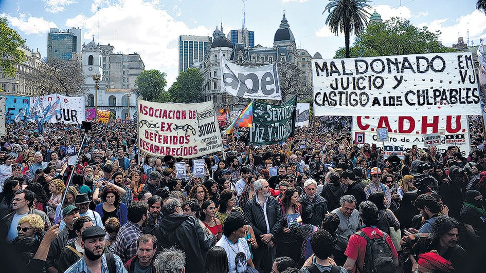 La movilización de ayer a Plaza de Mayo fue convocada por el Encuentro Memoria, Verdad y Justicia.