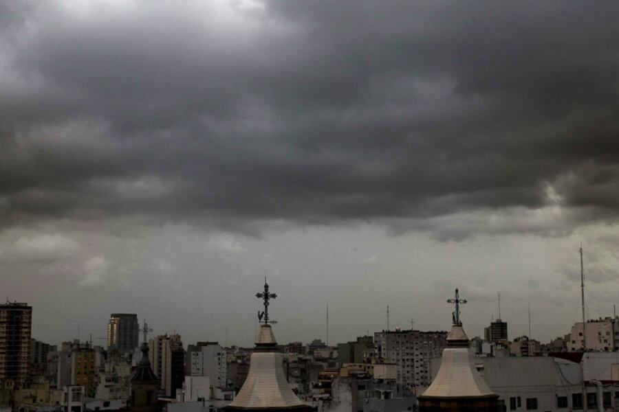 El alerta emitido por el Servicio Meteorológico Nacional incluye a trece provincia y la Ciudad de Buenos Aires.